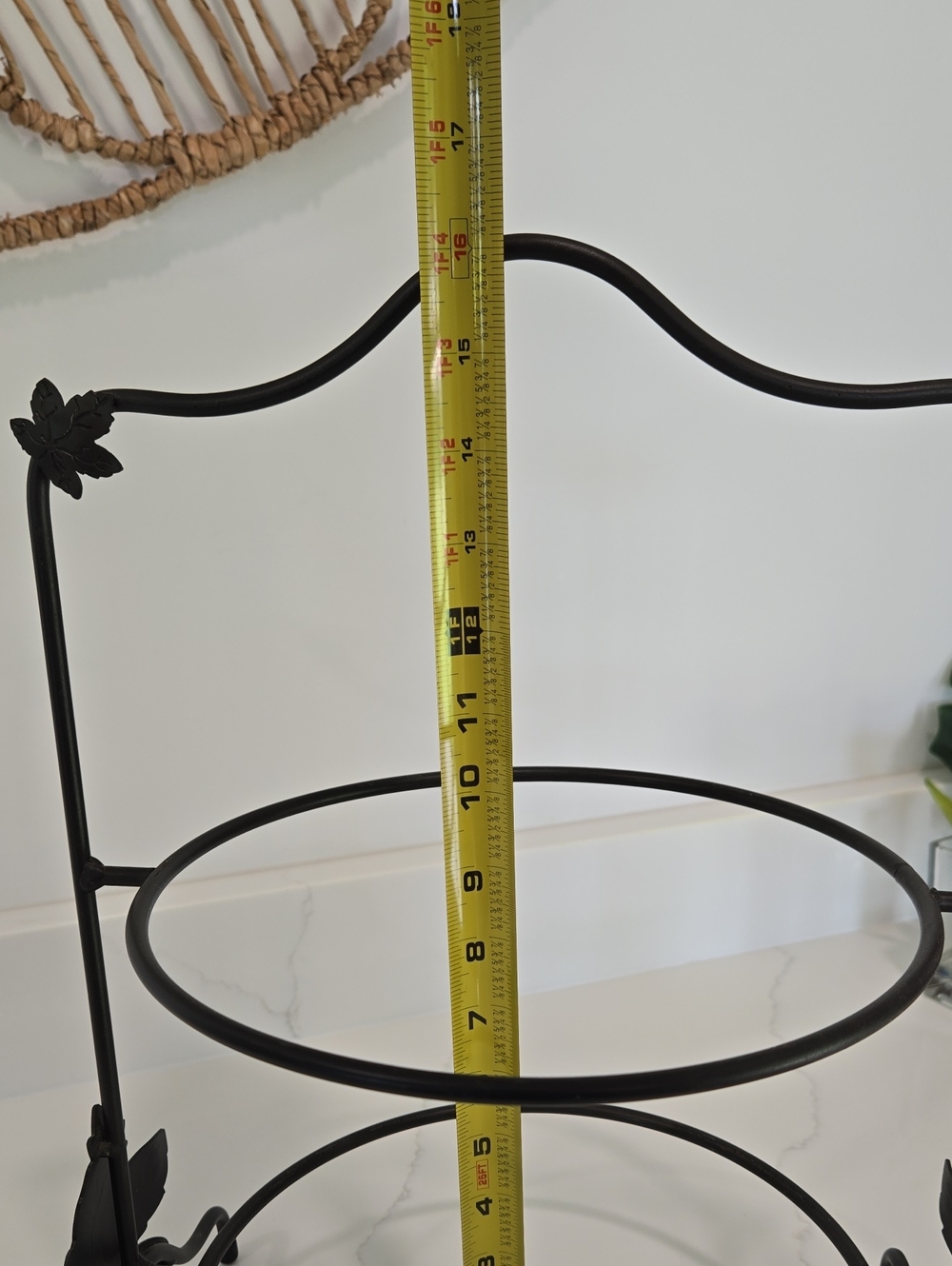 Longaberger Wrought Iron Pie Server Rack - Picture 8 of 9